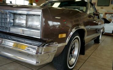 Chevrolet-El-Camino-1984-Classic-Car-15