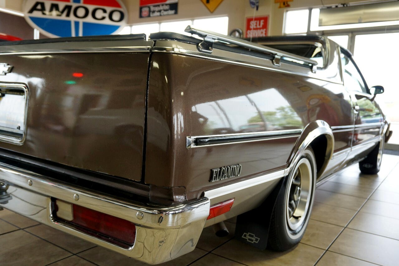 Chevrolet-El-Camino-1984-Classic-Car-17
