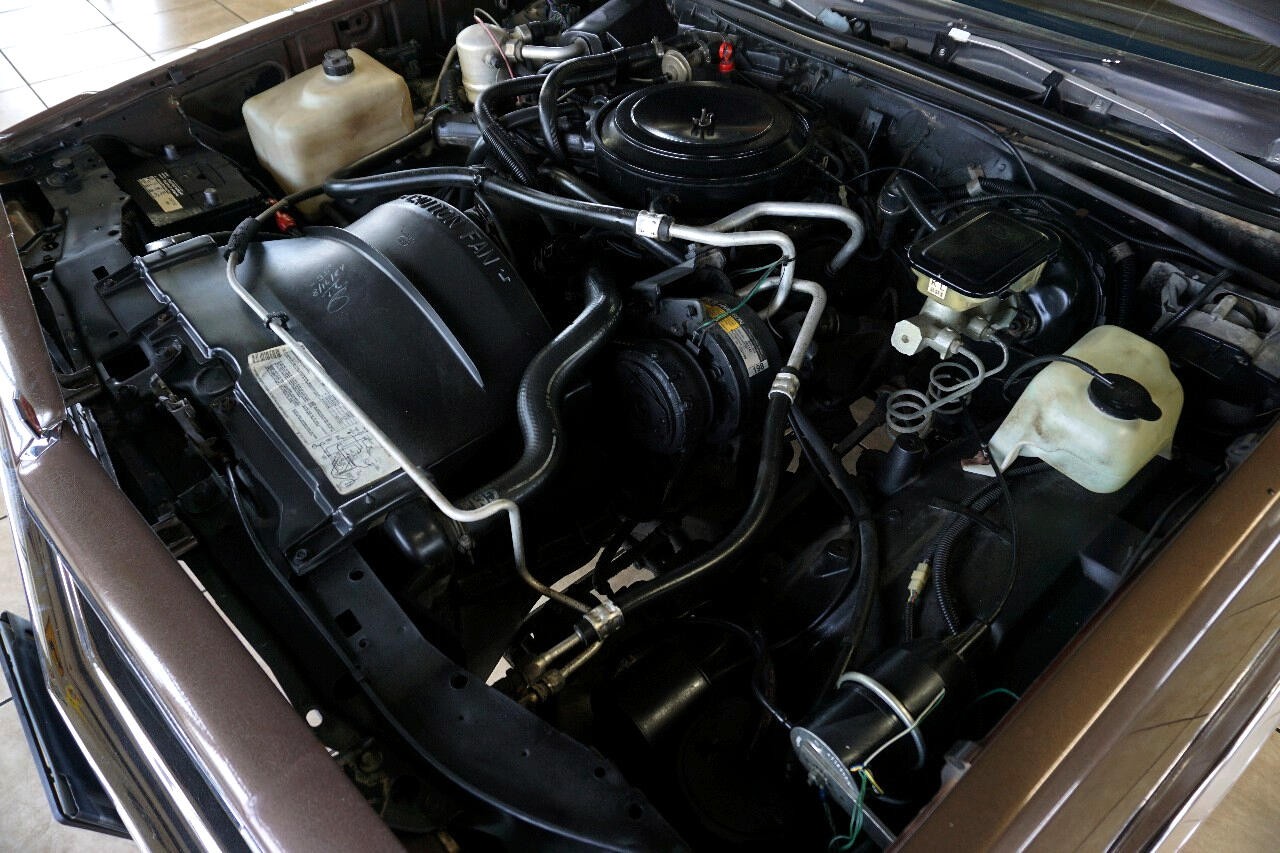 Chevrolet-El-Camino-1984-Classic-Car-29