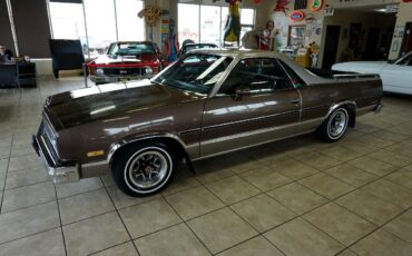 Chevrolet-El-Camino-1984-Classic-Car-3