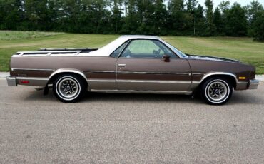 Chevrolet-El-Camino-1984-Classic-Car-31