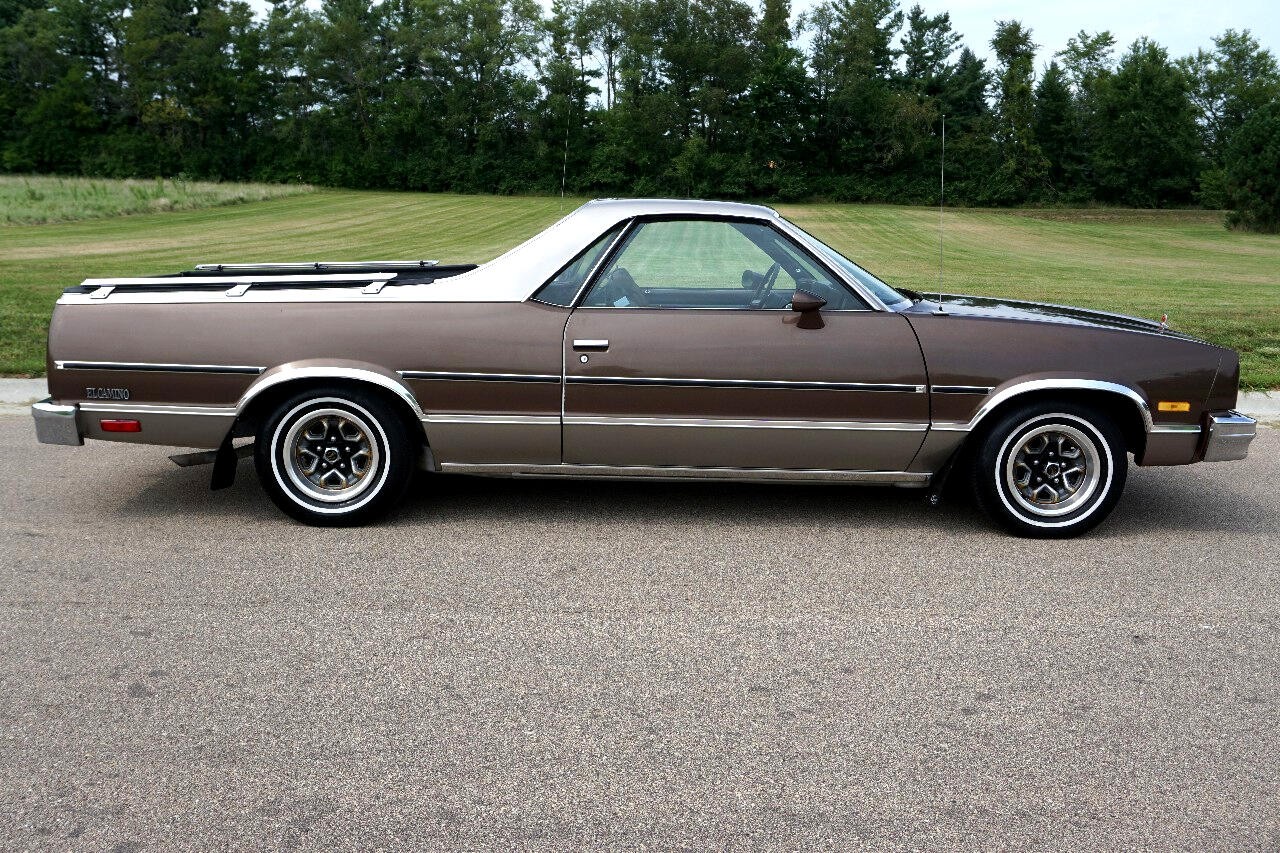 Chevrolet-El-Camino-1984-Classic-Car-31