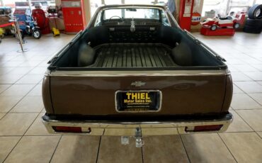 Chevrolet-El-Camino-1984-Classic-Car-39