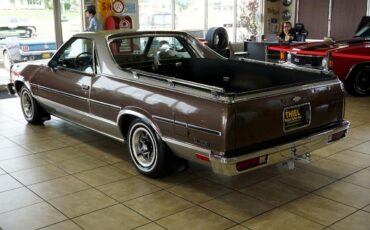 Chevrolet-El-Camino-1984-Classic-Car-5
