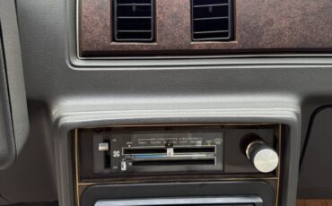 Chevrolet-El-Camino-1984-Pickup-Truck-16