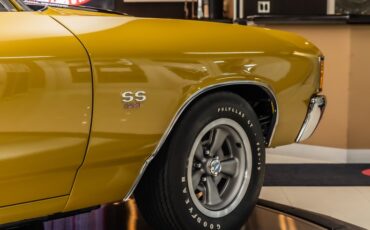 Chevrolet-El-camino-1972-Gold-2