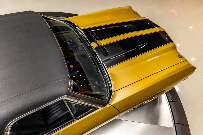 Chevrolet-El-camino-1972-Gold-3
