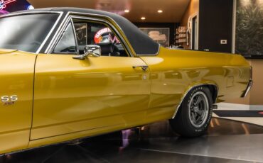 Chevrolet-El-camino-1972-Gold-32