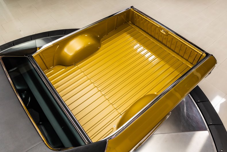 Chevrolet-El-camino-1972-Gold-34