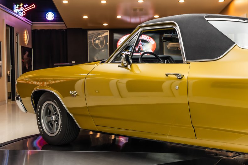 Chevrolet-El-camino-1972-Gold-37