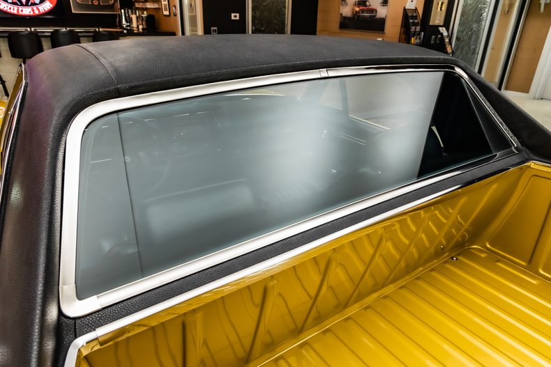 Chevrolet-El-camino-1972-Gold-40