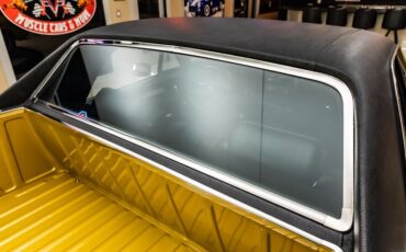 Chevrolet-El-camino-1972-Gold-42