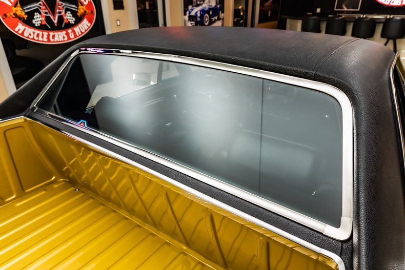 Chevrolet-El-camino-1972-Gold-42