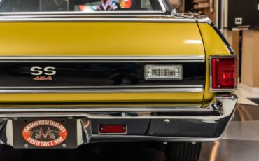 Chevrolet-El-camino-1972-Gold-43