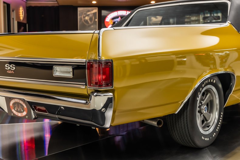 Chevrolet-El-camino-1972-Gold-44