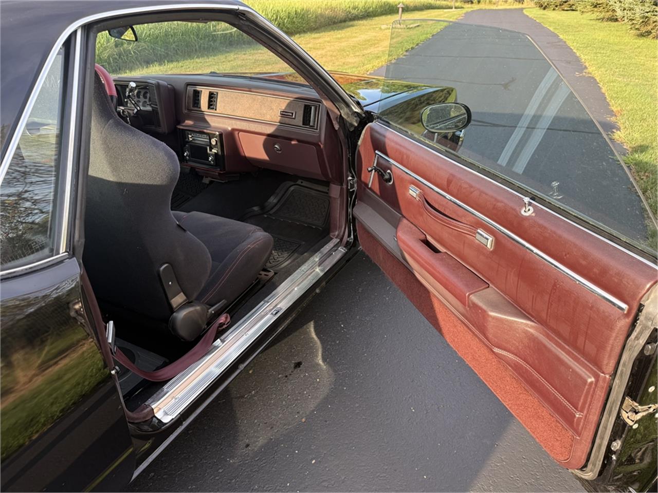 Chevrolet-El-camino-1985-Black-Black-33