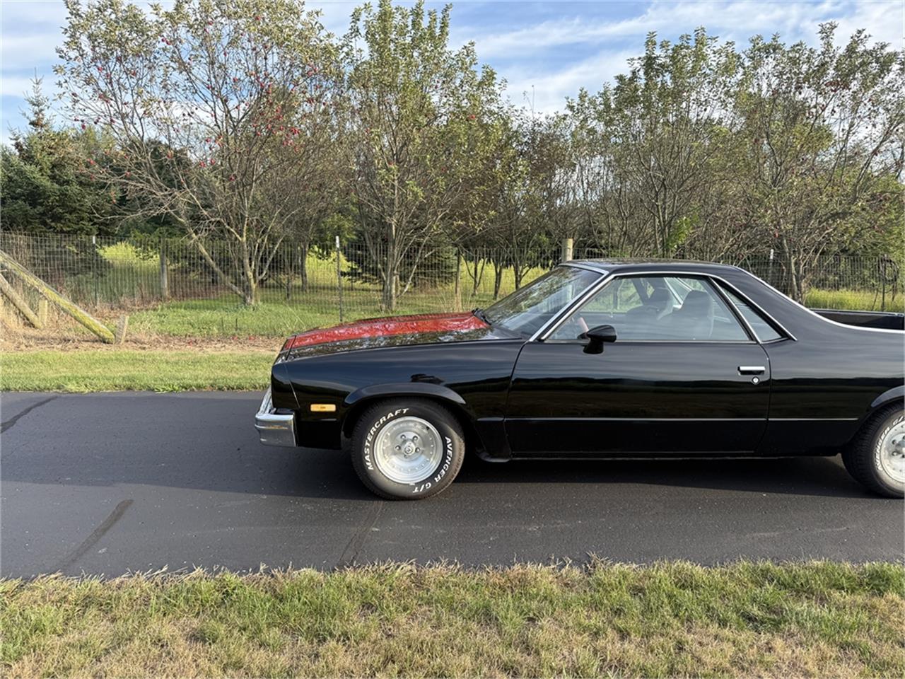 Chevrolet-El-camino-1985-Black-Black-4
