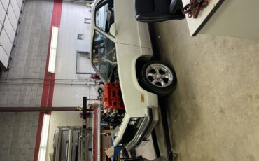 Chevrolet-El-camino-ss-1987-White-Blue-7
