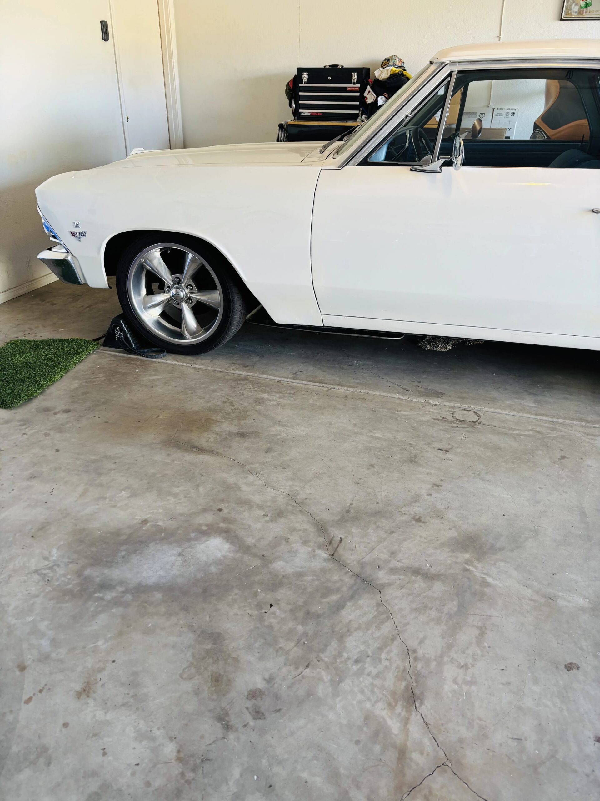 Chevrolet-El-camino-v8-1966-White-Blue-2