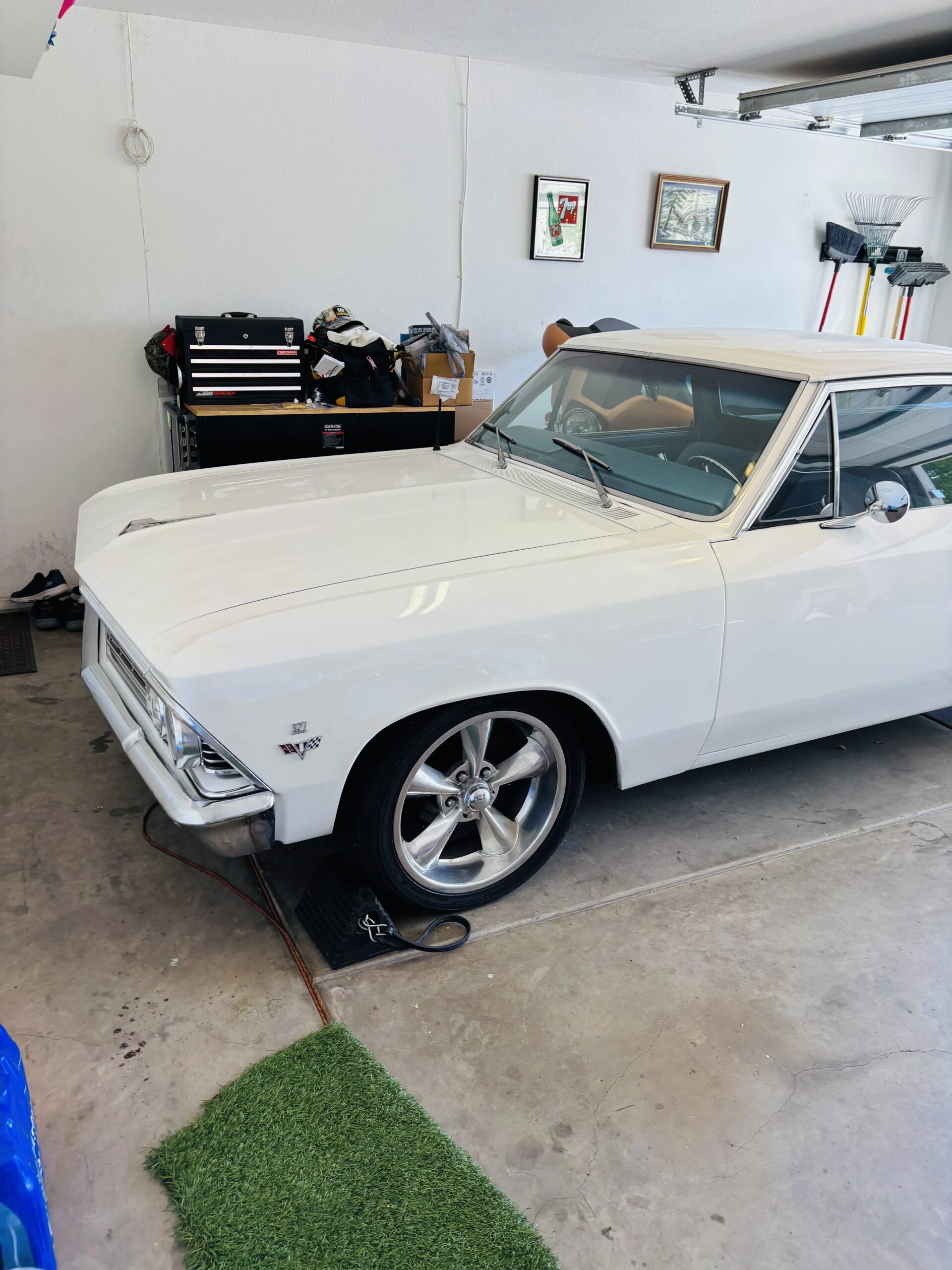 Chevrolet-El-camino-v8-1966-White-Blue