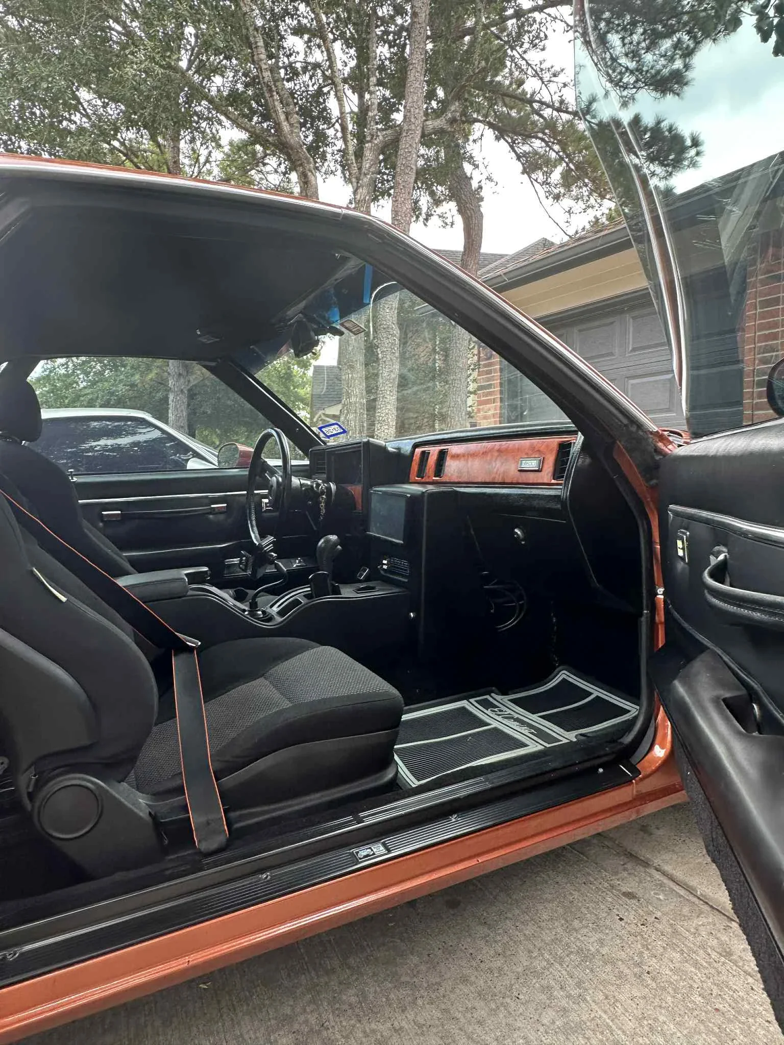 Chevrolet-El-camino-v8-1984-Orange-Black-3