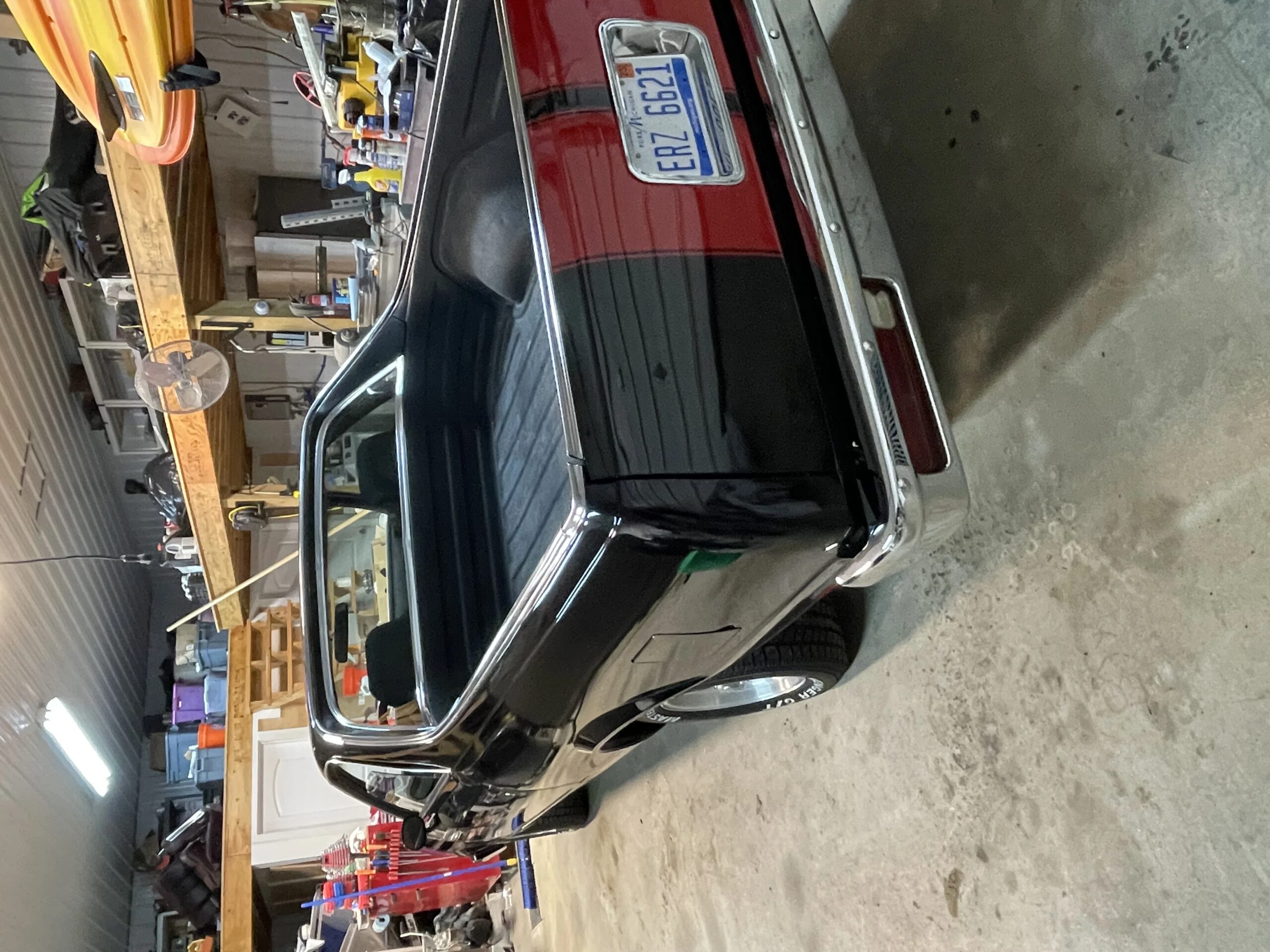 Chevrolet-El-camino-v8-1985-Black-Burgundy-17