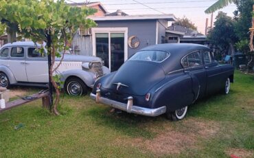 Chevrolet-Fleetline-1950-Light-gray-Light-gray-1