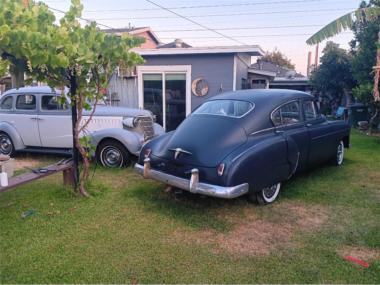 Chevrolet-Fleetline-1950-Light-gray-Light-gray-1