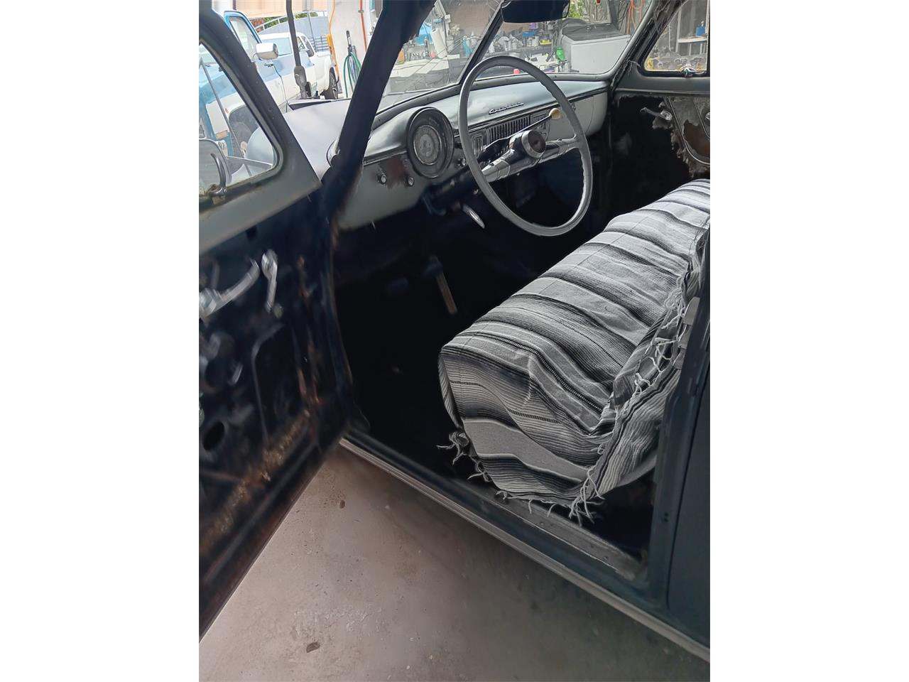 Chevrolet-Fleetline-1950-Light-gray-Light-gray-3