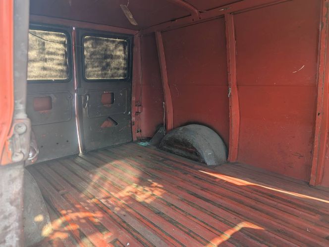 Chevrolet-G10-1966-Orange-1