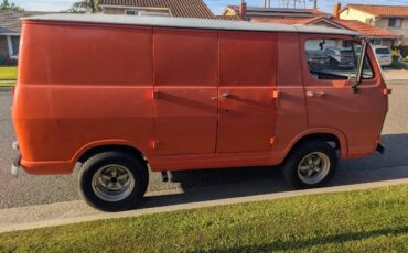Chevrolet-G10-1966-Orange