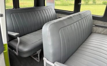 Chevrolet-G10-sportvan-1967-Green-Gray-14