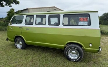 Chevrolet-G10-sportvan-1967-Green-Gray-2