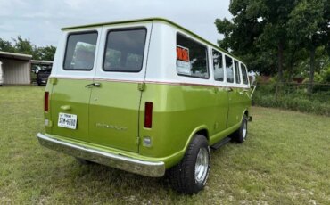 Chevrolet-G10-sportvan-1967-Green-Gray-5