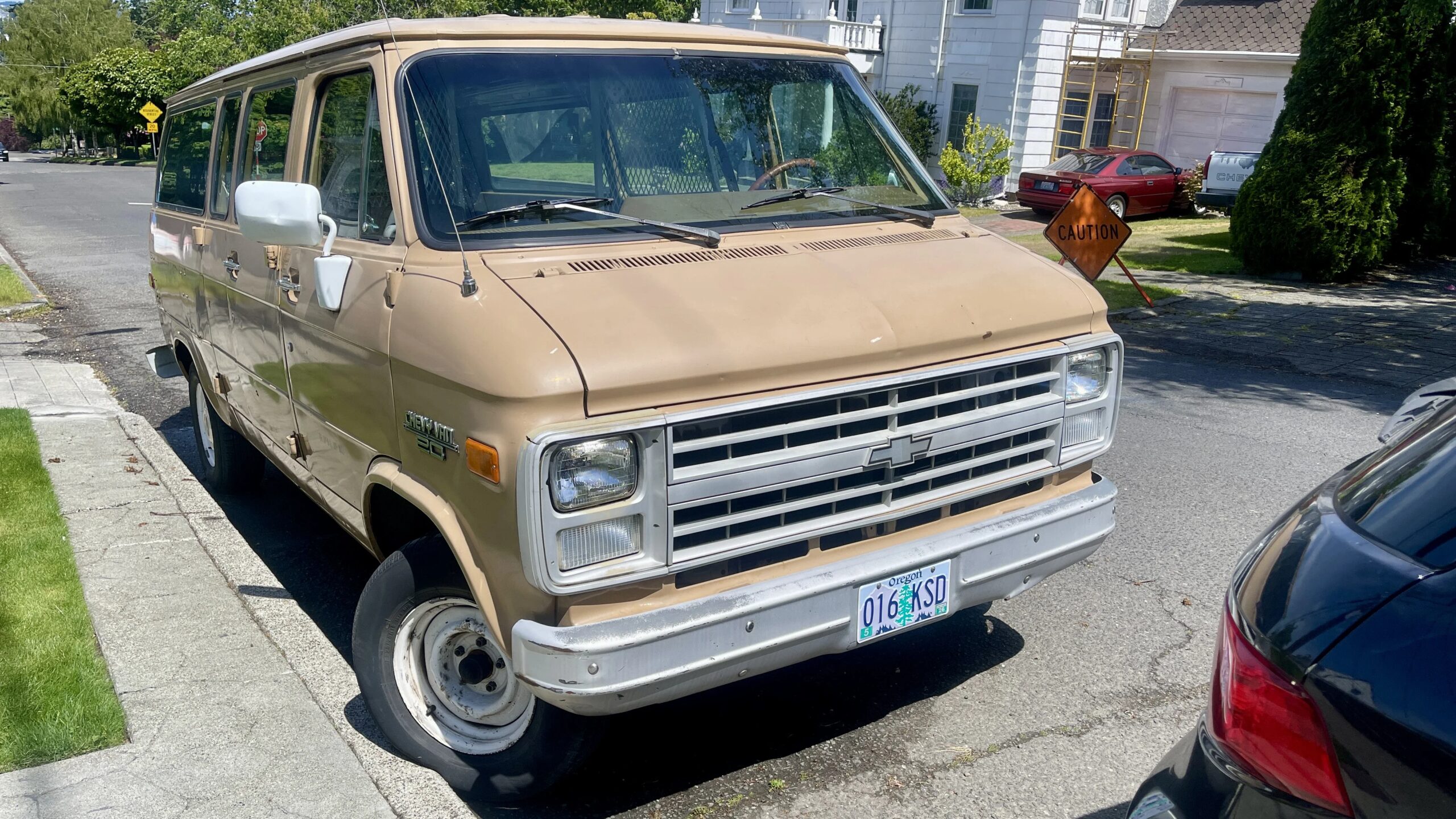 Chevrolet-G20-1989-Tan-Brown-10
