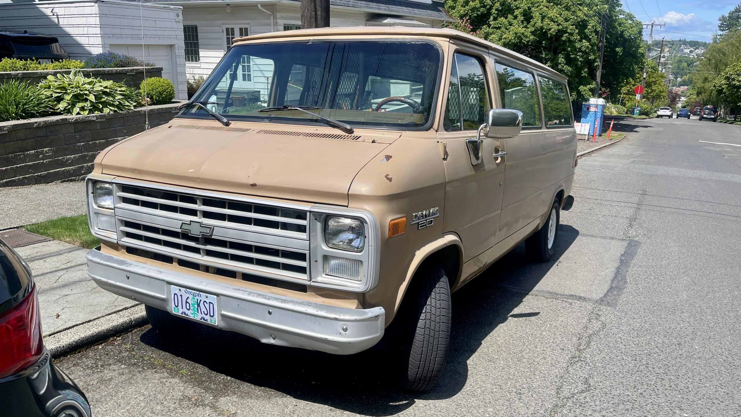 Chevrolet-G20-1989-Tan-Brown-11