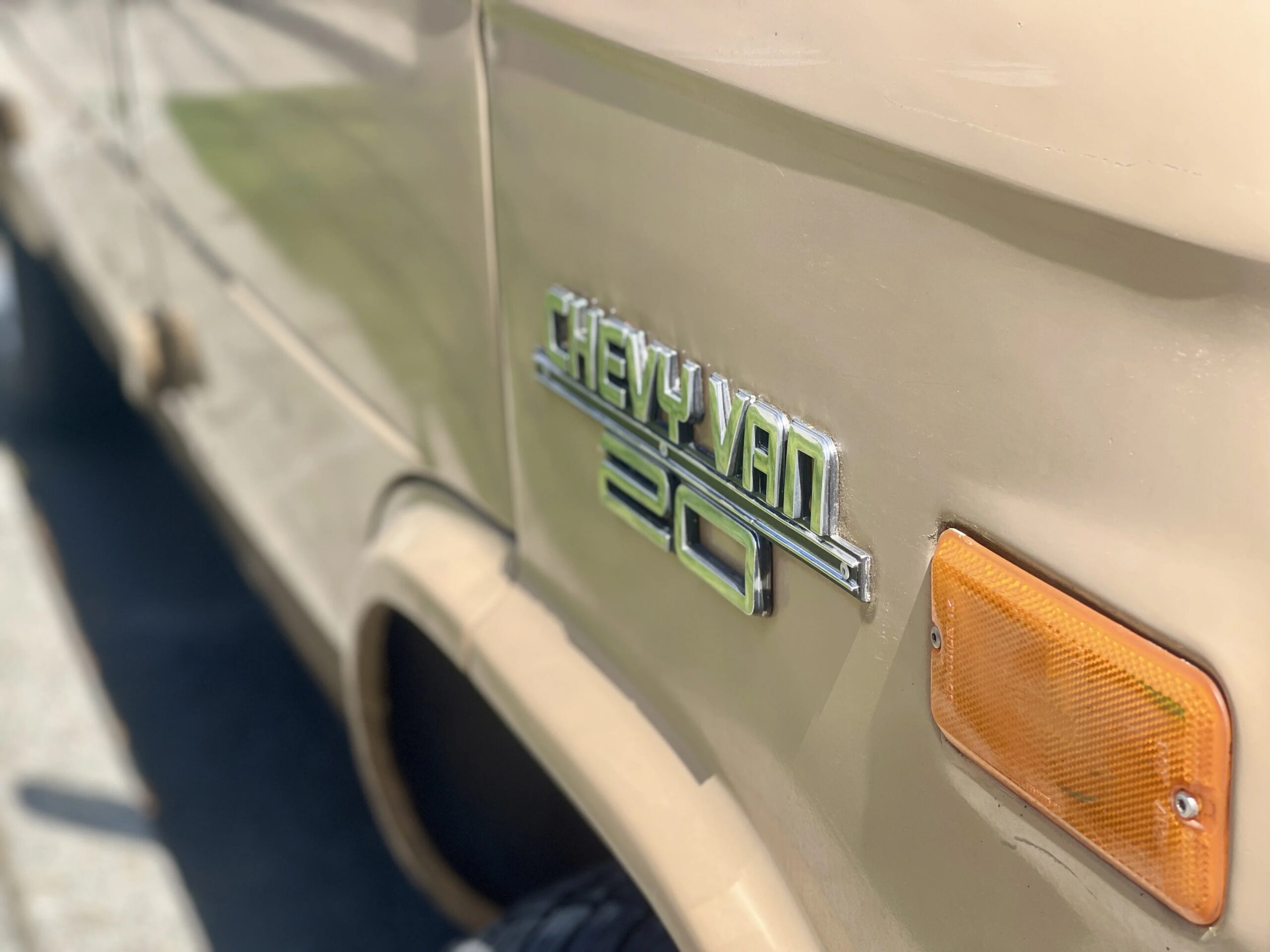 Chevrolet-G20-1989-Tan-Brown-7