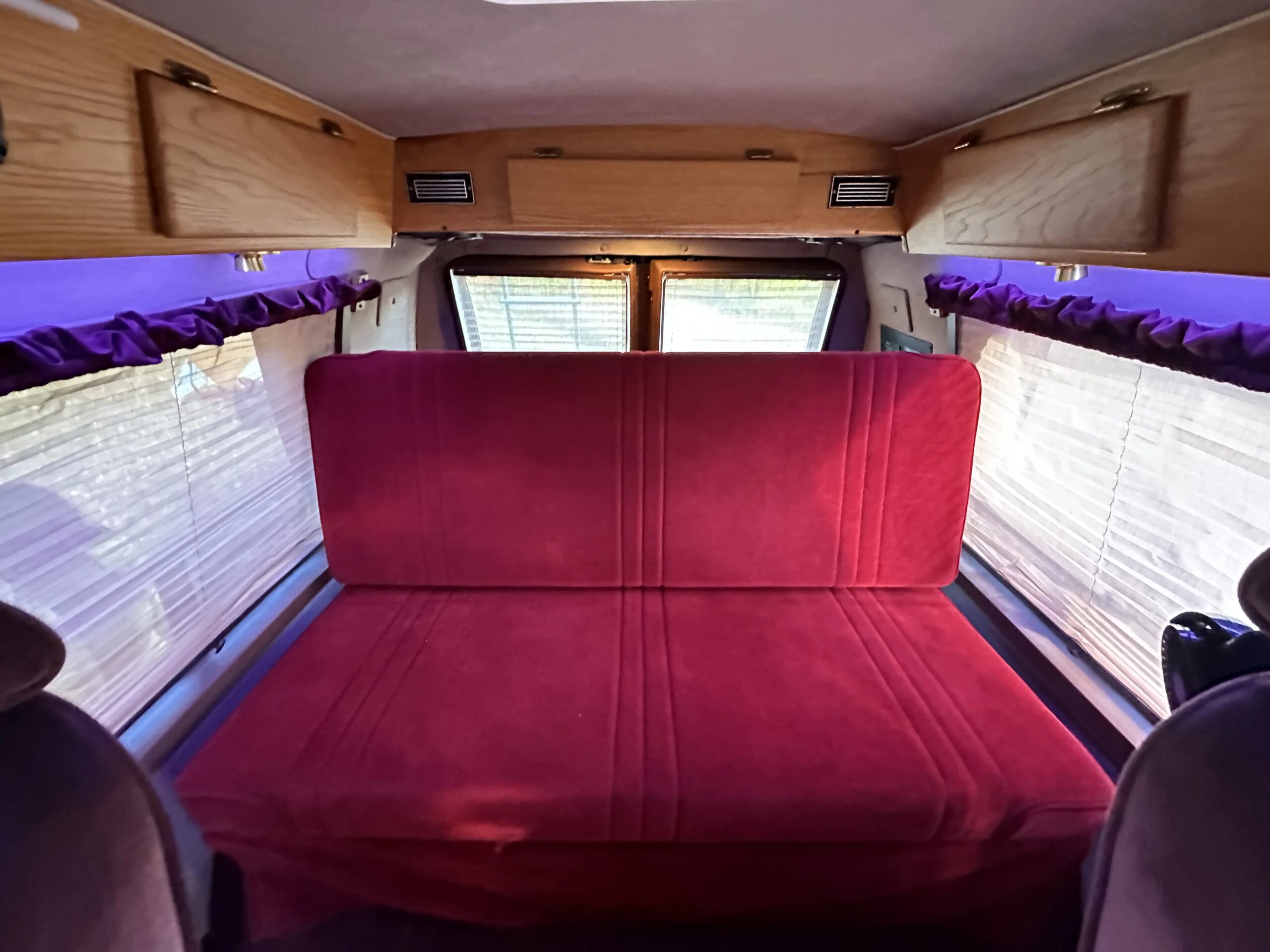 Chevrolet-G20-1993-Burgundy-Burgundy-30