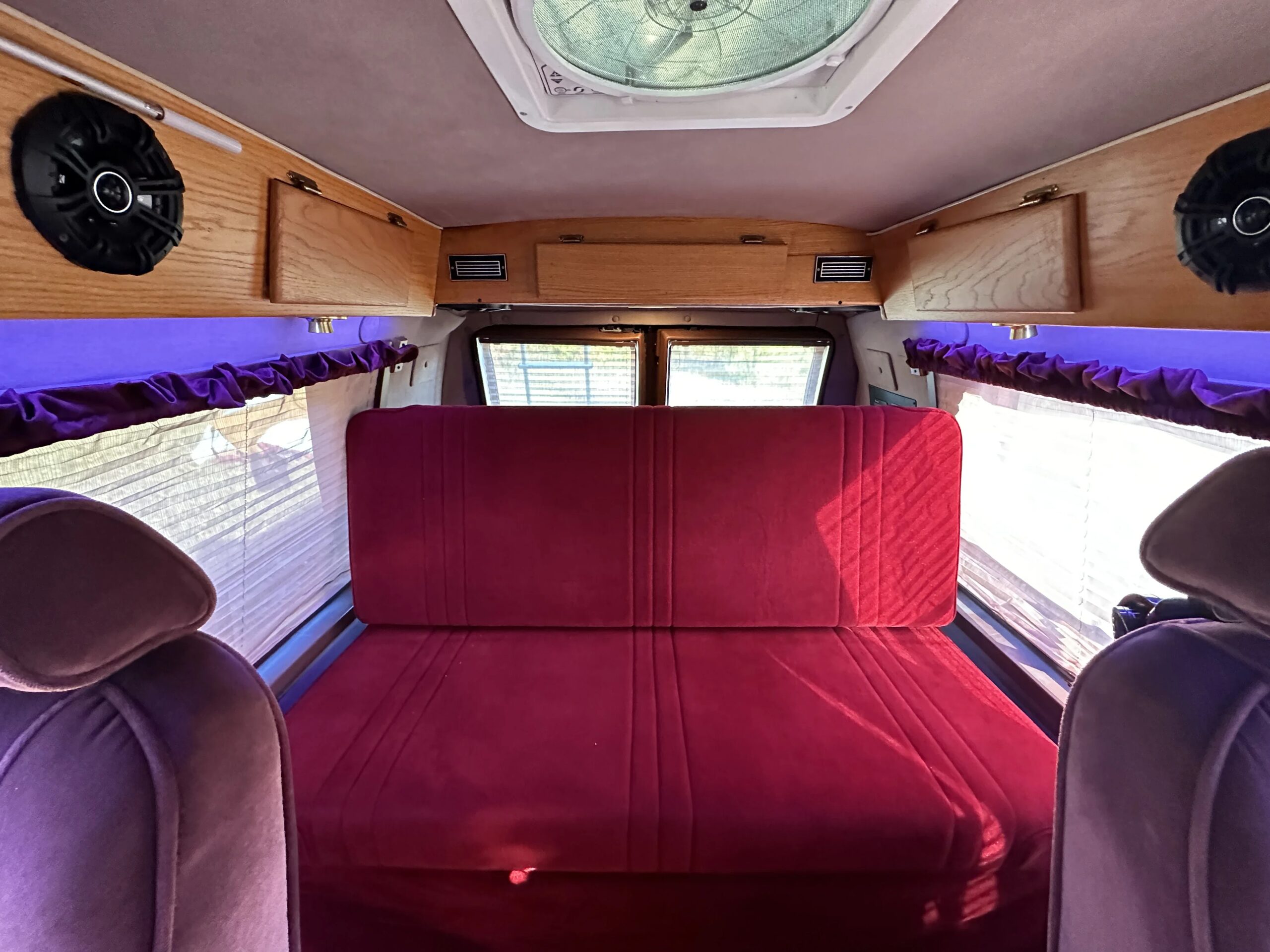 Chevrolet-G20-1993-Burgundy-Burgundy-31