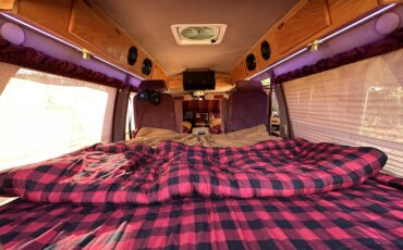 Chevrolet-G20-1993-Burgundy-Burgundy-38