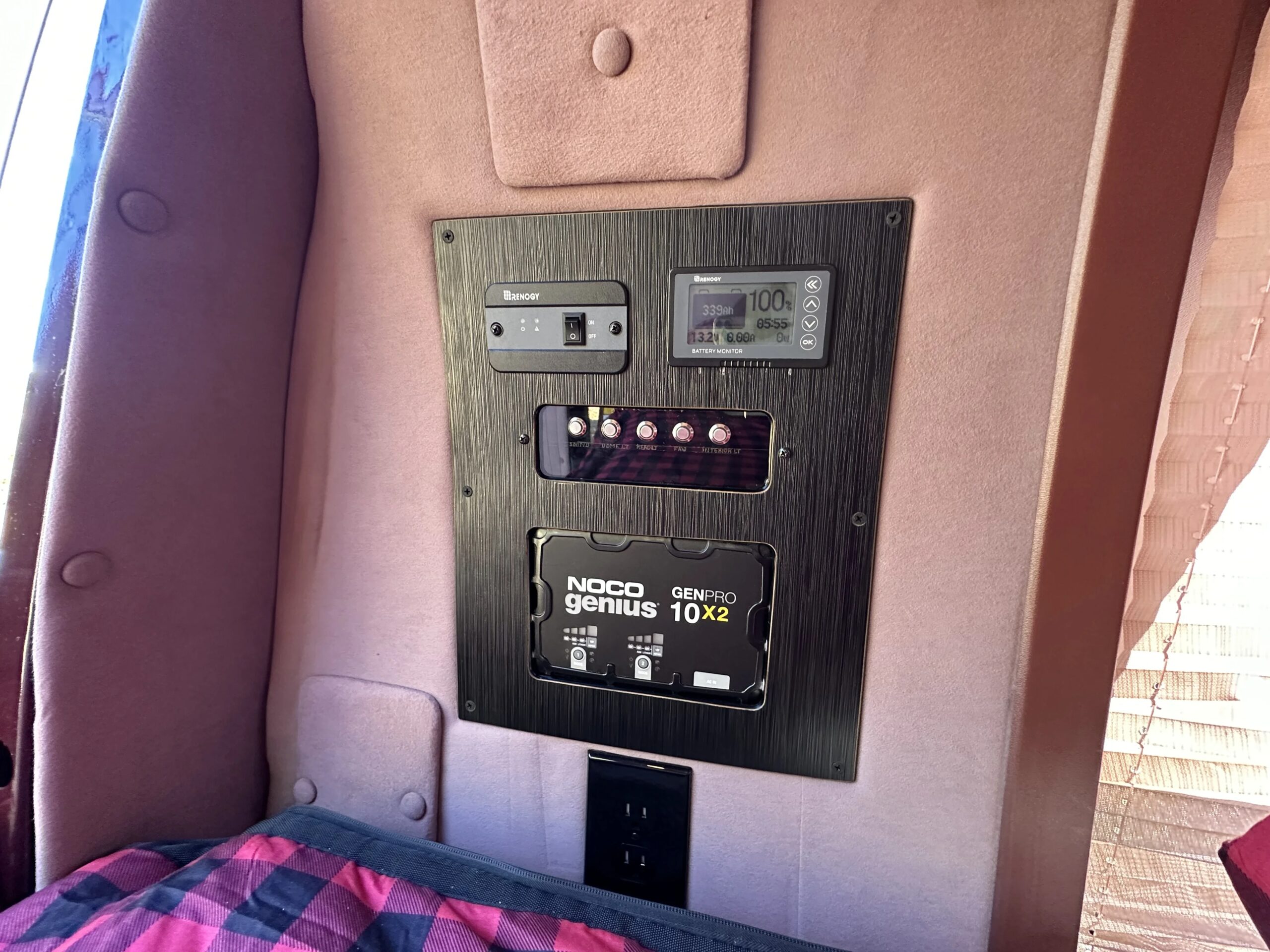 Chevrolet-G20-1993-Burgundy-Burgundy-39