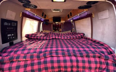 Chevrolet-G20-1993-Burgundy-Burgundy-4
