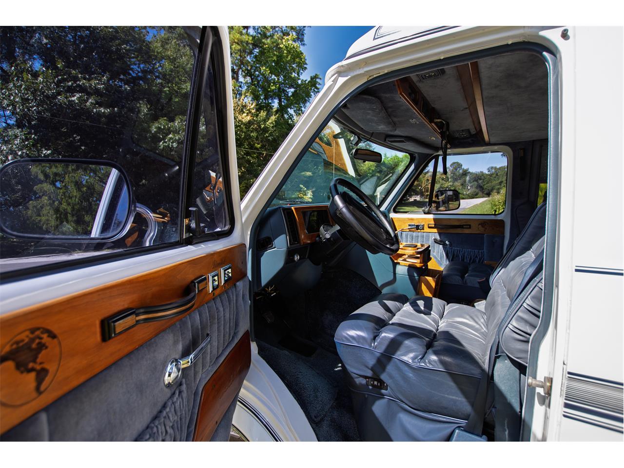 Chevrolet-G20-van-quotmystery-machinequot-tribute-1995-White-BlackBlueBrown-16