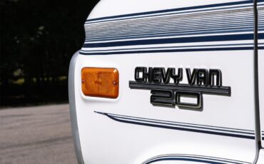 Chevrolet-G20-van-quotmystery-machinequot-tribute-1995-White-BlackBlueBrown-2
