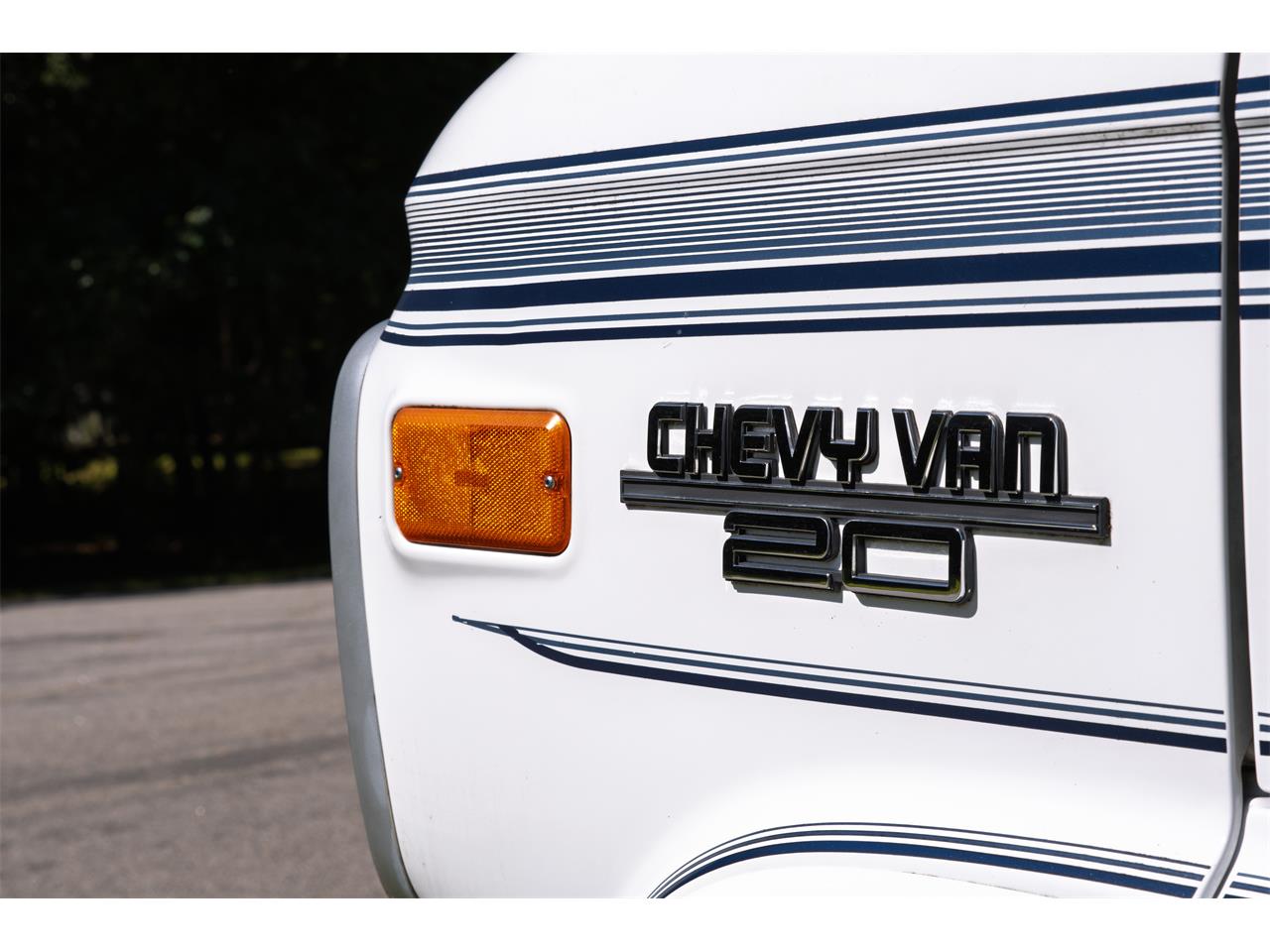 Chevrolet-G20-van-quotmystery-machinequot-tribute-1995-White-BlackBlueBrown-2