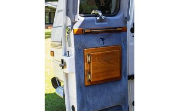 Chevrolet-G20-van-quotmystery-machinequot-tribute-1995-White-BlackBlueBrown-27