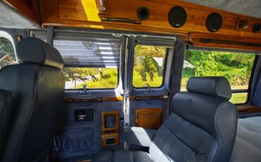 Chevrolet-G20-van-quotmystery-machinequot-tribute-1995-White-BlackBlueBrown-32