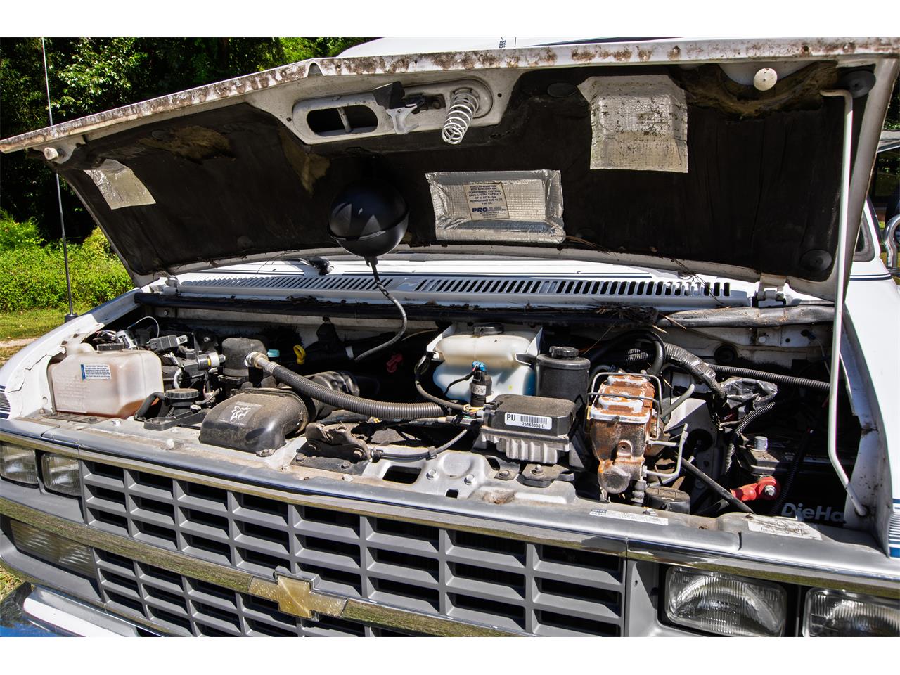 Chevrolet-G20-van-quotmystery-machinequot-tribute-1995-White-BlackBlueBrown-4