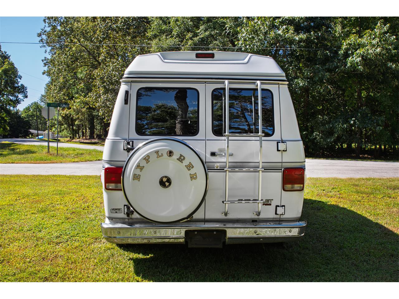 Chevrolet-G20-van-quotmystery-machinequot-tribute-1995-White-BlackBlueBrown-6