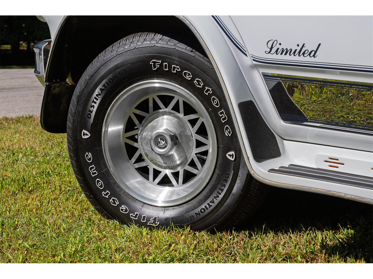 Chevrolet-G20-van-quotmystery-machinequot-tribute-1995-White-BlackBlueBrown-7